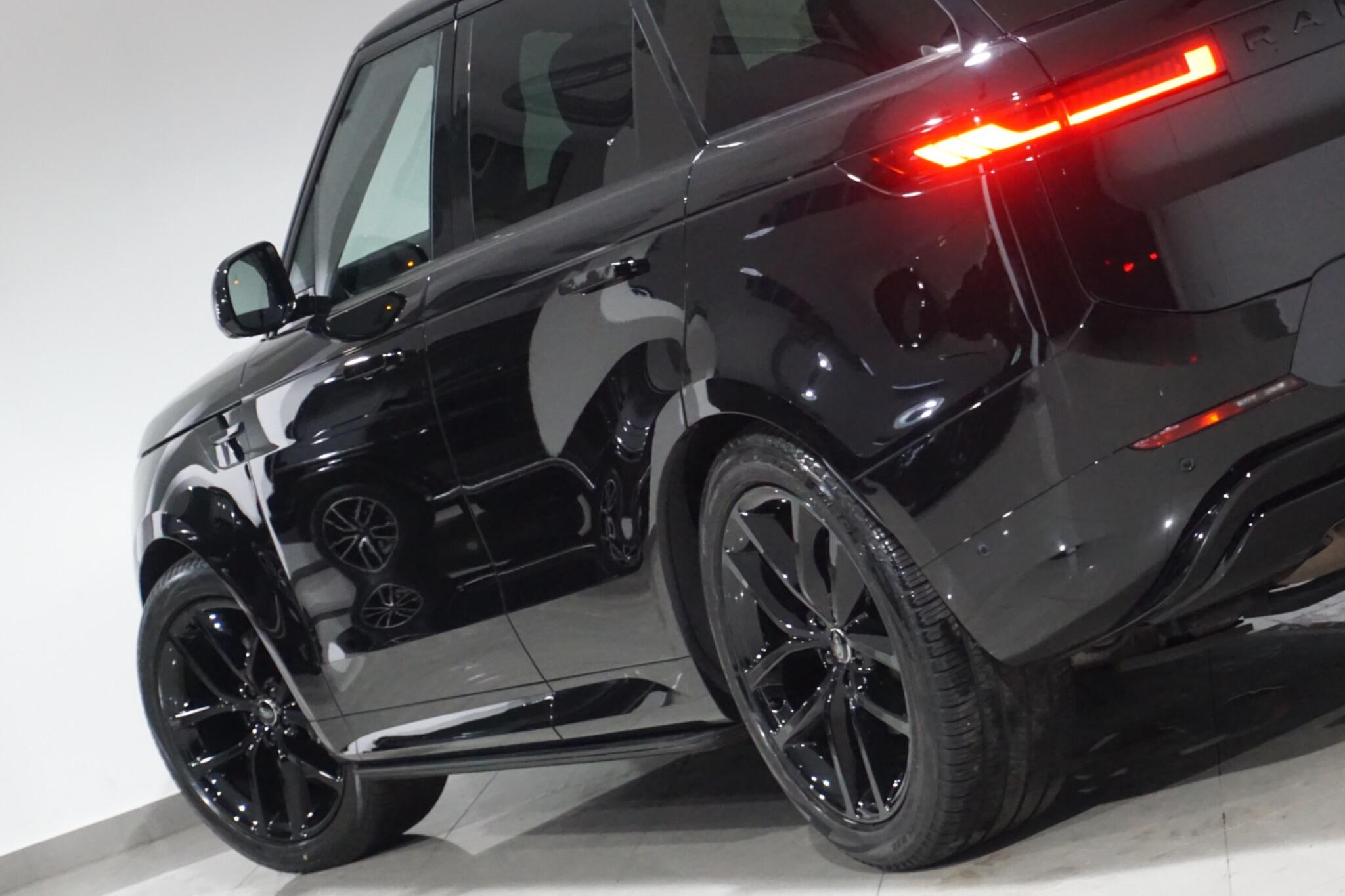 Land Rover Range Rover Sport 3.0 D300 MHEV Dynamic SE SUV 5dr Diesel Auto 4WD Euro 6 (s/s) (300 ps)